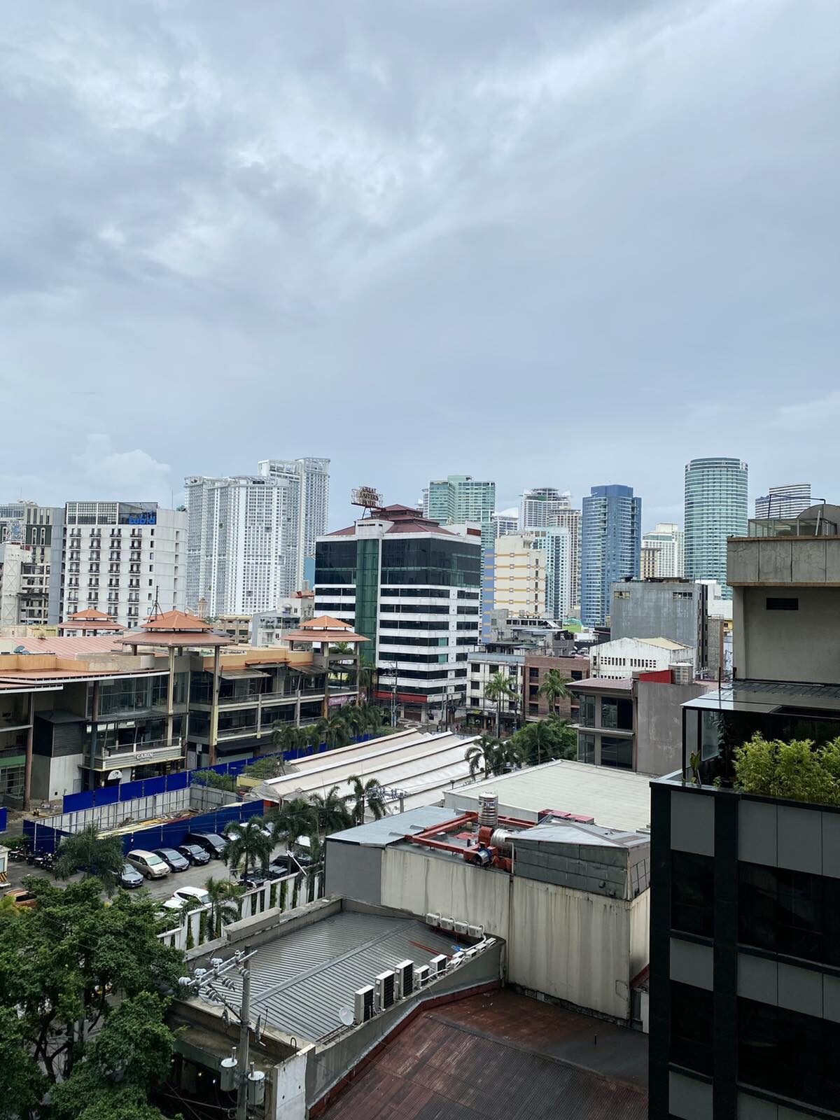 THE GRAMERCY RESIDENCES