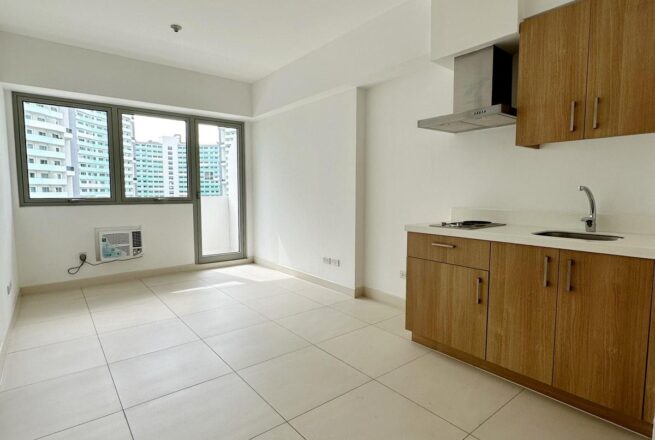 THE RESIDENCES AT COMMONWEALTH BY CENTURY