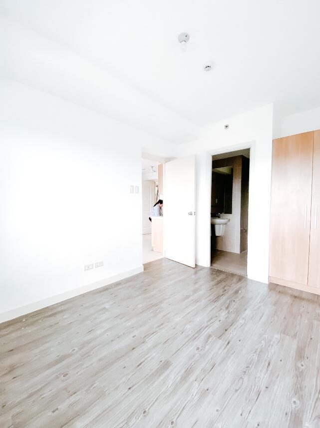 THE RESIDENCES AT COMMONWEALTH BY CENTURY