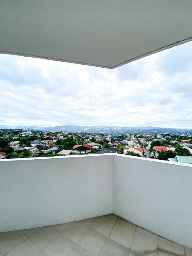 THE RESIDENCES AT COMMONWEALTH BY CENTURY