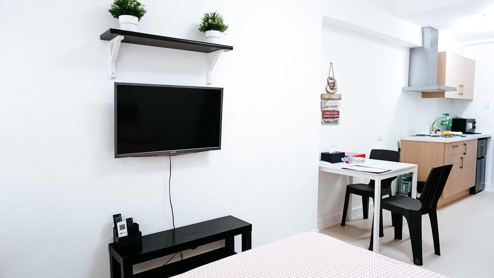 THE RESIDENCES AT COMMONWEALTH BY CENTURY