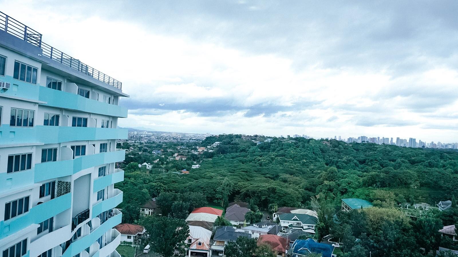 THE RESIDENCES AT COMMONWEALTH BY CENTURY