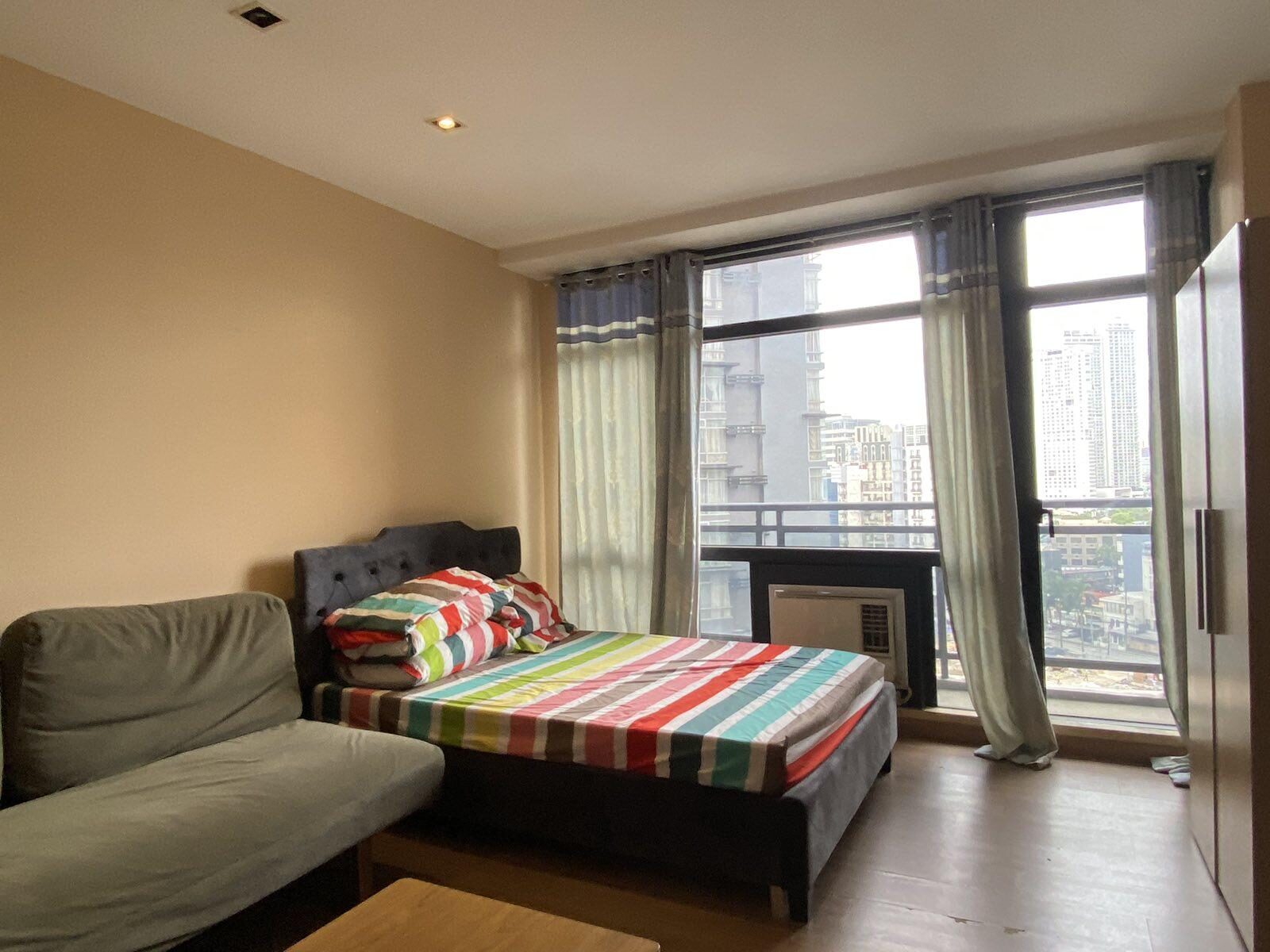 THE GRAMERCY RESIDENCES