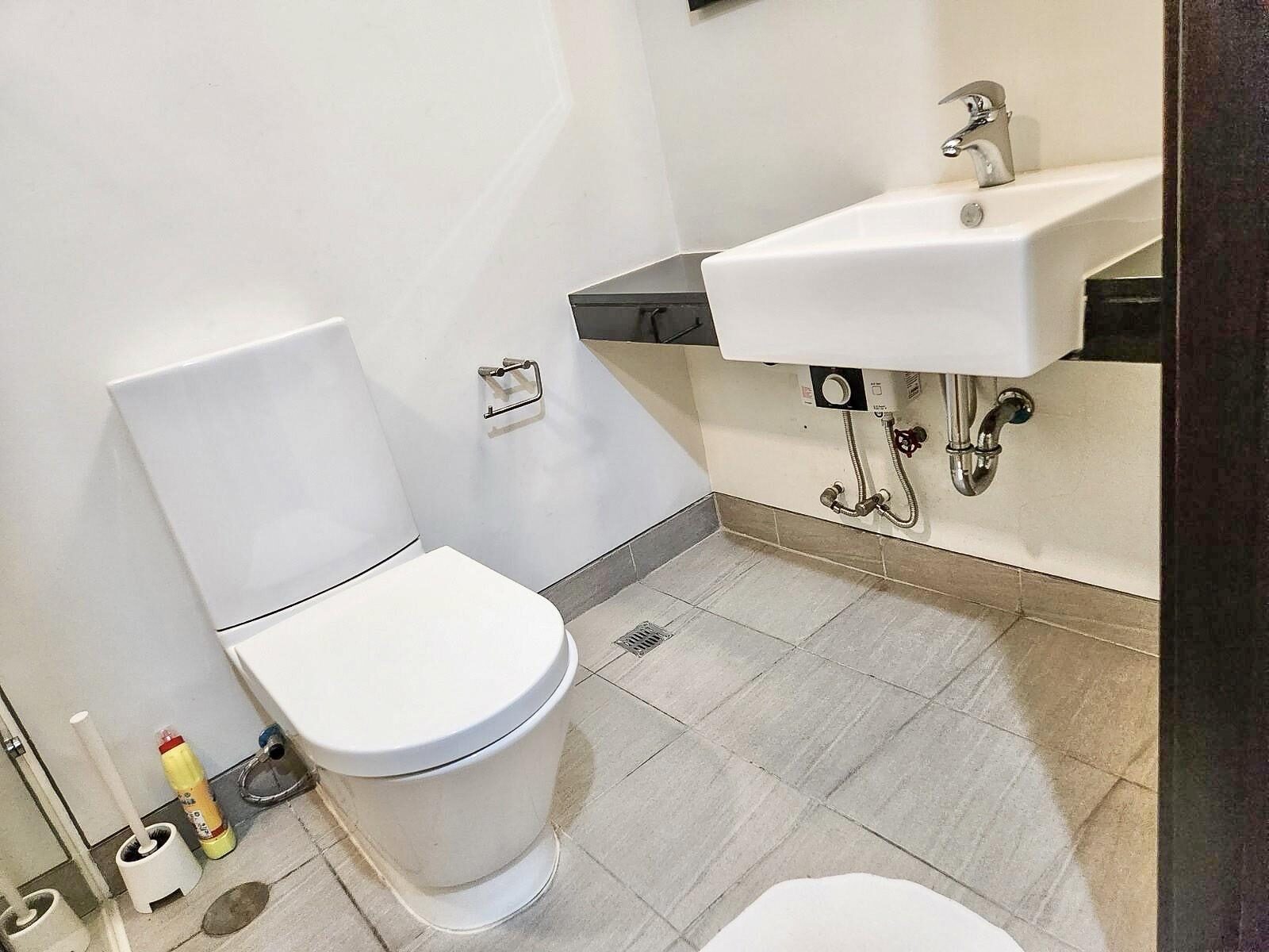 THE RESIDENCES AT GREENBELT