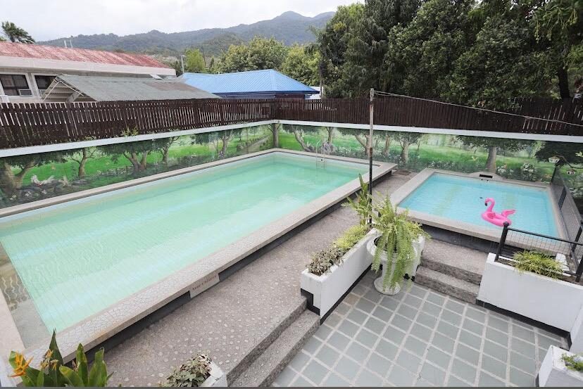 CALAMBA LAGUNA RESORT HOUSE