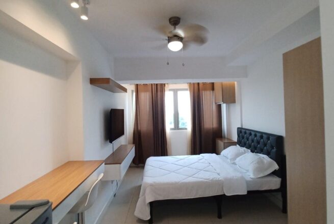 THE RESIDENCES AT COMMONWEALTH